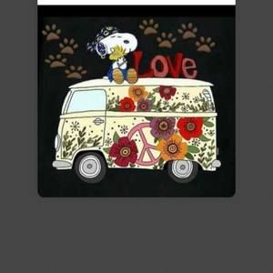 Meet your Posher, Elika